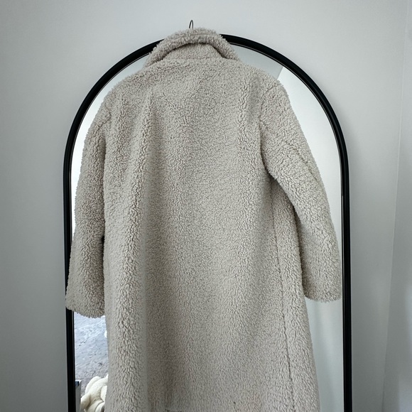 DARYNA COAT Vegan shearling coat. - Picture 3 of 4